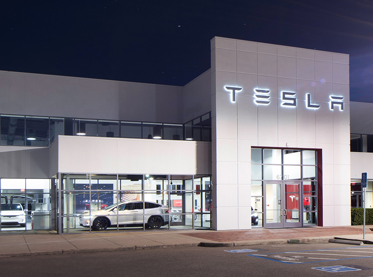 Tesla to open first Indy service center  2016-09-15 