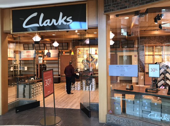 clarks shoes retail locations