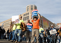 yir-union-workers03-bt-15col.jpg