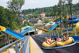 ae-holidayworldmammoth-lift-hill2-15col.jpg