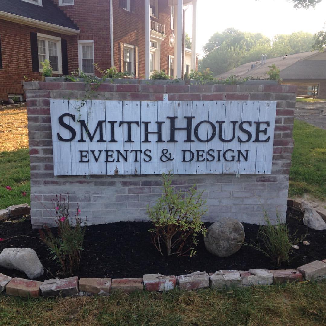 SmithHouse sign
