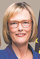 crouch-suzanne-mug-politician